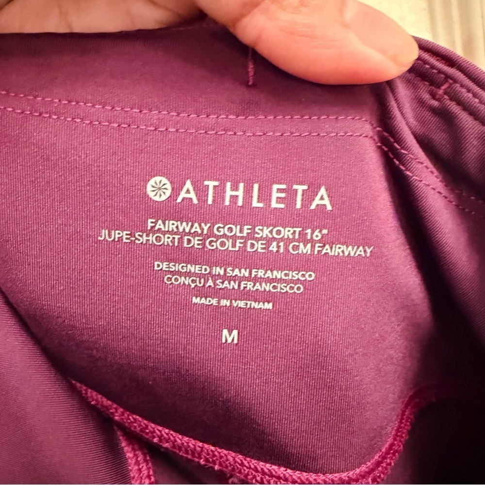Athleta Fairway Golf Skort. Women size medium - Picture 5 of 6